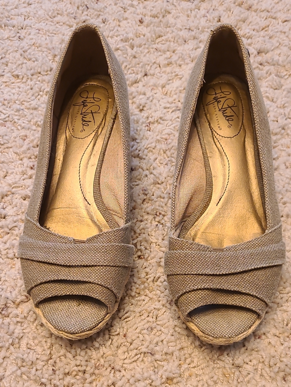 Life Stride Beige Open-Toe Woven Flats Size 7